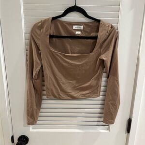 Aritzia Babaton Beige Top